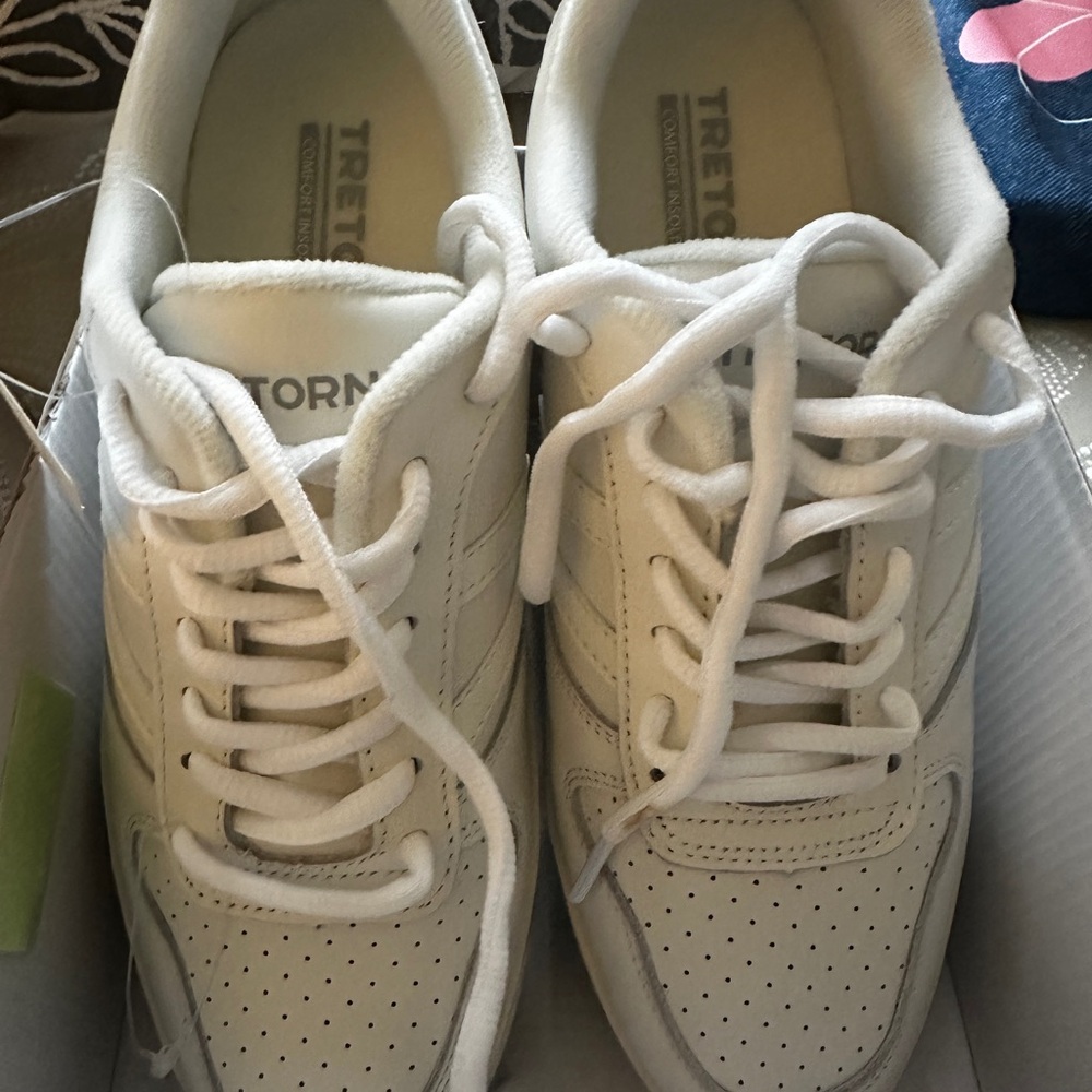 New Tretorn women’s White Low-Top Leather Comfort Insole Sneakers - Picture 2 of 6